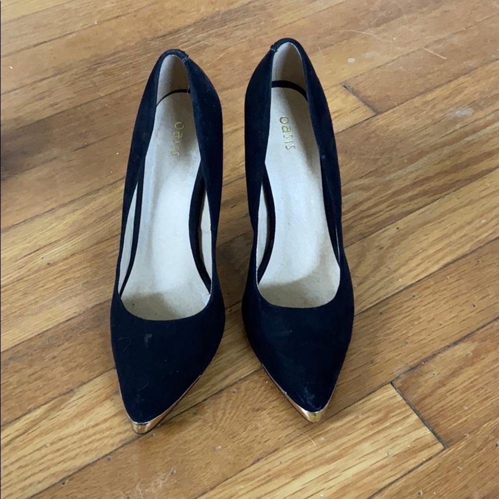 Oasis brand black suede heels